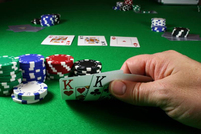Hướng Dẫn Chơi Poker Từ A Đến Z Cho Người Mới 3 Luật chơi Poker Texas Hold'em